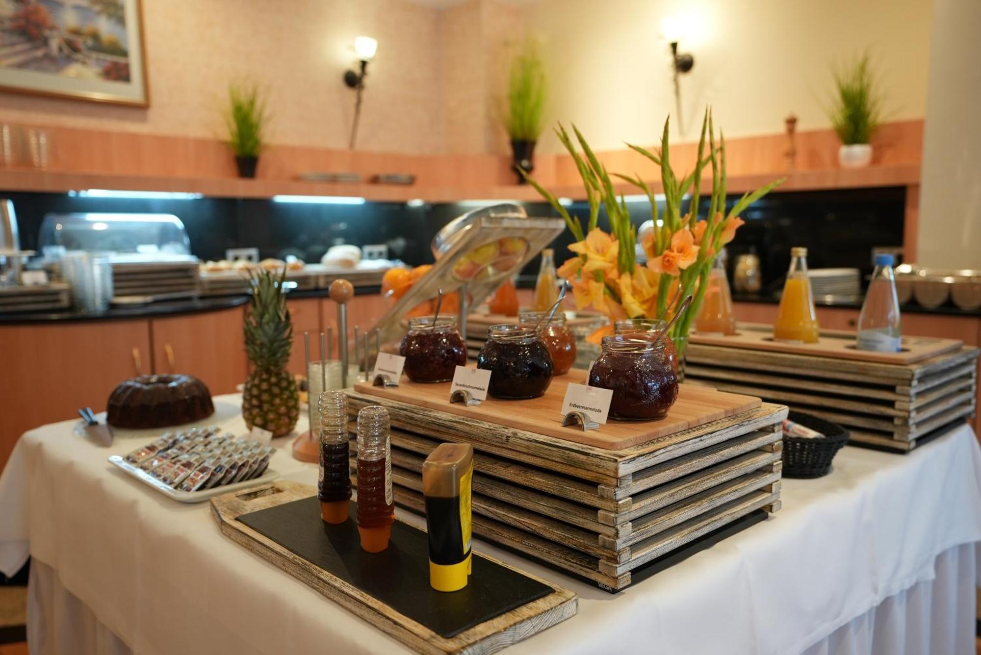 Uno Hotel Posthof סארלואי מראה חיצוני תמונה