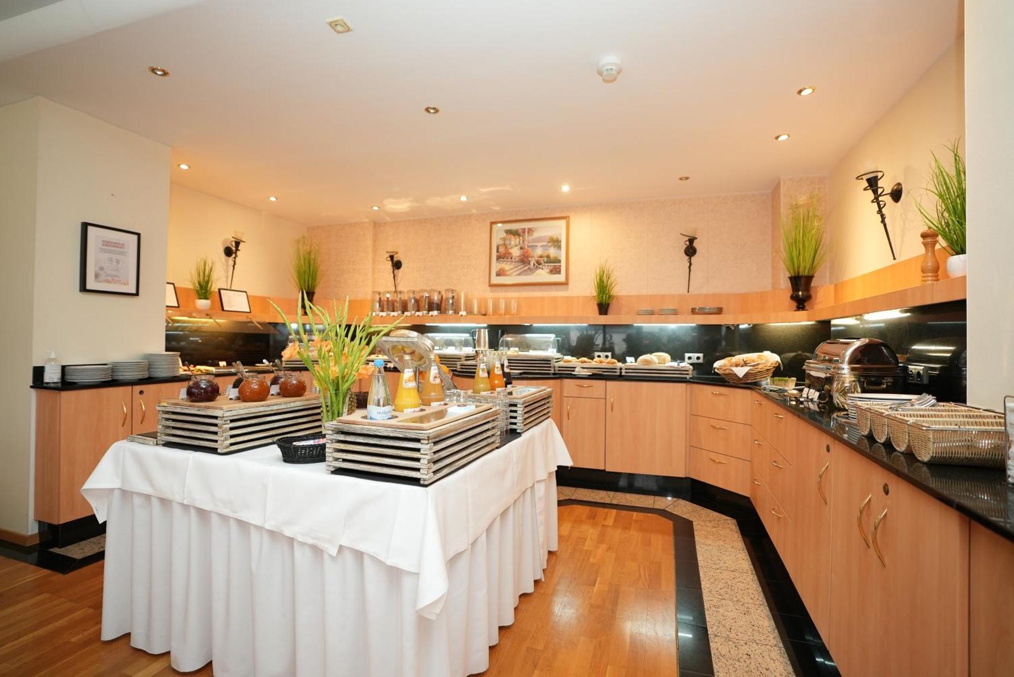 Uno Hotel Posthof סארלואי מראה חיצוני תמונה