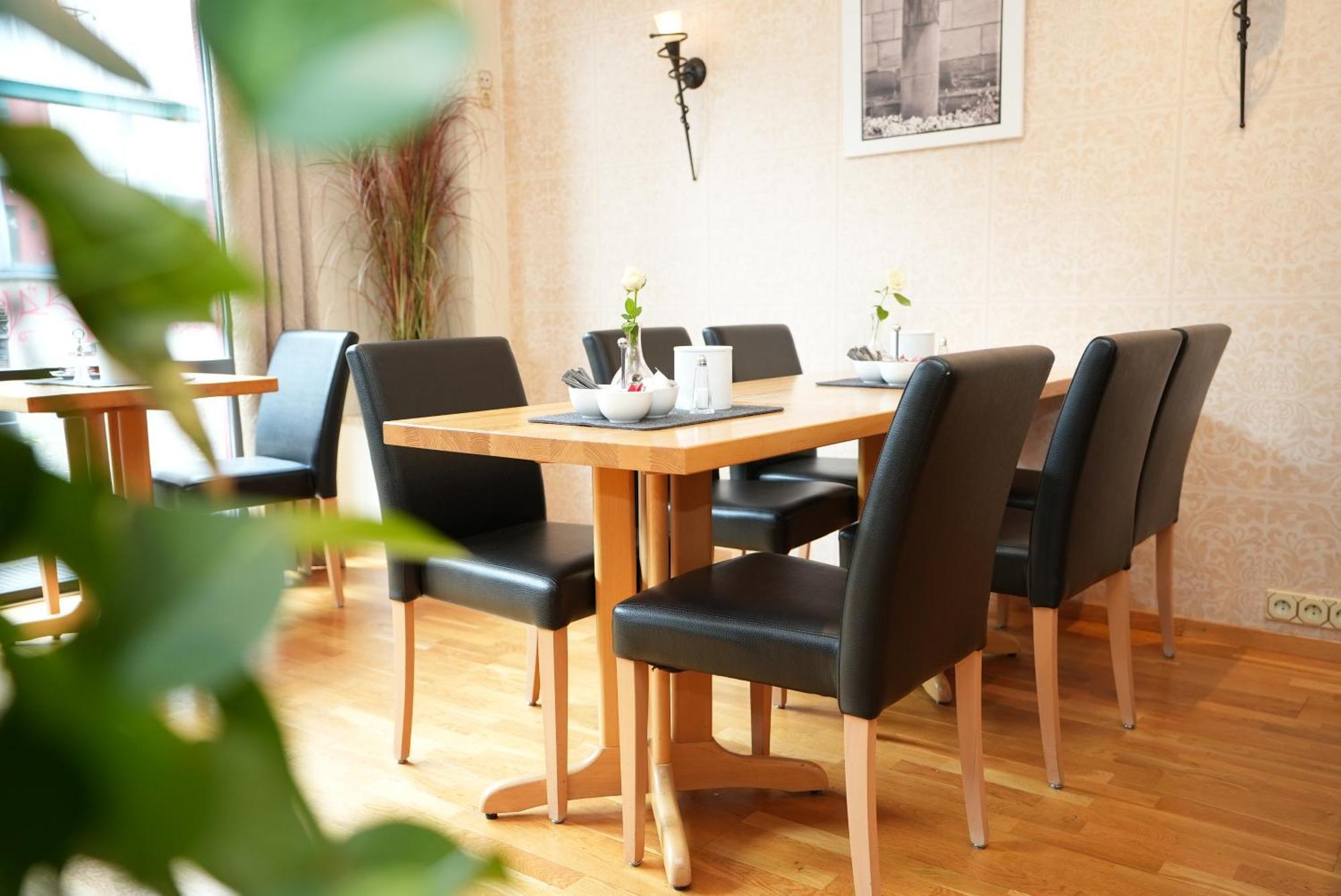 Uno Hotel Posthof סארלואי מראה חיצוני תמונה