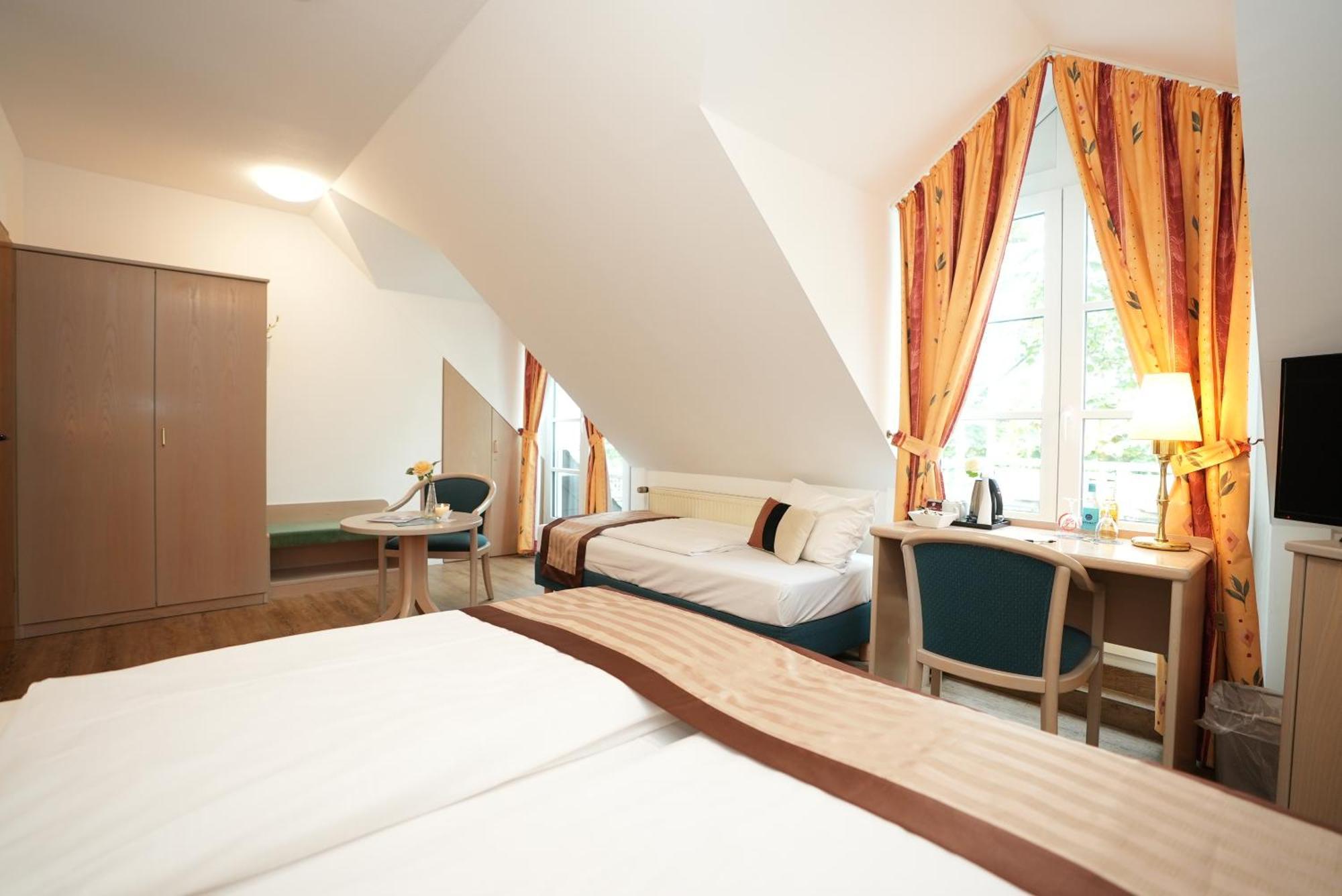 Uno Hotel Posthof סארלואי מראה חיצוני תמונה