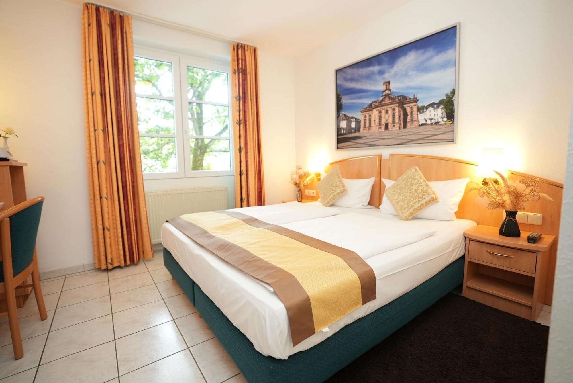 Uno Hotel Posthof סארלואי מראה חיצוני תמונה