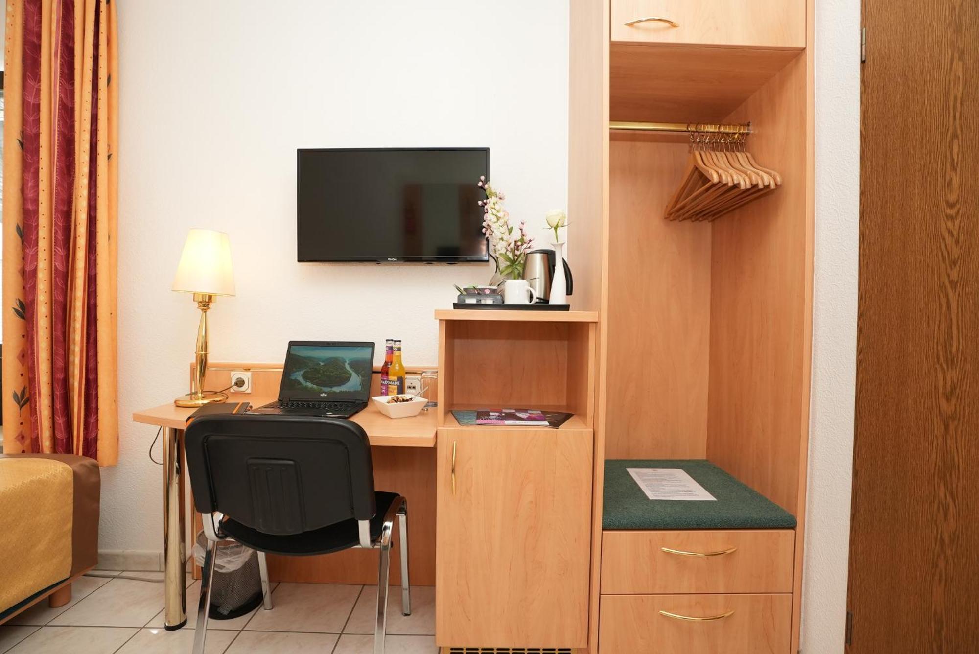 Uno Hotel Posthof סארלואי מראה חיצוני תמונה